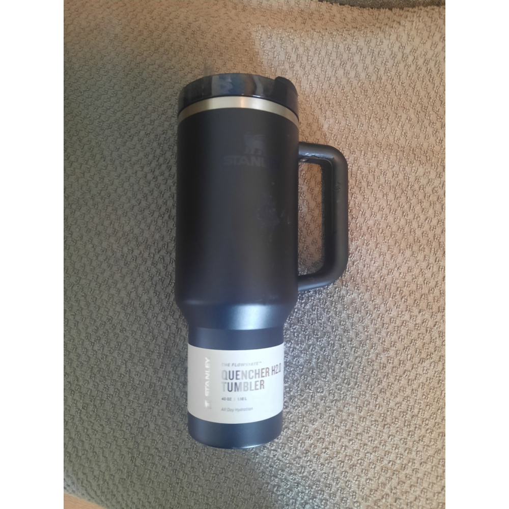 Stanley Quencher H2.0 Tumbler 40 oz Black Silver Water Bottle